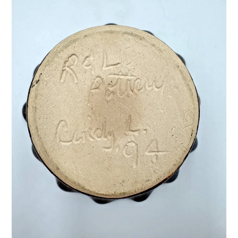 R & L Pottery this vintage